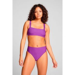 Dół od bikini z wysokim stanem i figi w kolorze fioletowym. Fioletowe bikini Puma, bez wzorów. Za 151.99 zł.