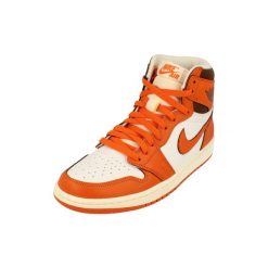 Air Jordan 1 Retro High OG Starfish. Białe obuwie sportowe damskie Nike, bez zapięcia, do biegania. Za 779.94 zł.