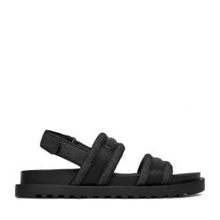 Sandały Guess Jeans. Czarne sandały damskie Guess Jeans, z aplikacjami, z jeansu, bez obcasa, na płaskiej podeszwie, bez zapięcia. Za 199.99 zł.