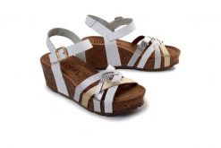 YOKONO BARI-264 NAP MULTI PLATA, sandały damskie. Białe sandały damskie Yokono, bez wzorów, ze skóry, bez obcasa, na koturnie, bez zapięcia. Za 269.90 zł.