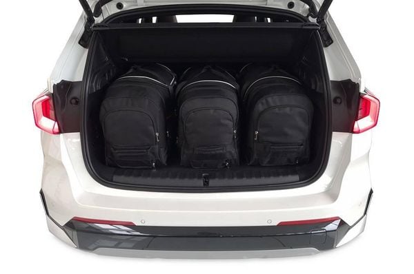 Torby Do Bagażnika Bmw X1 2022+ 3Szt Kjust. Czarne torby podróżne KJUST, bez wzorów, z kauczuku. Za 1,104.00 zł.