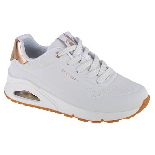 Baskets Femme UNO - GOLDEN AIR Skechers WHT 177094 Blanc SKECHERS. Białe obuwie sportowe casual damskie Skechers, z gumy, bez zapięcia. Za 413.00 zł.