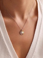 Heliophilia Srebrny naszyjnik - dł. 42 cm rozmiar: onesize. Szare naszyjniki damskie Heliophilia, srebrne. Za 150.02 zł.