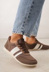 Brązowe Sneakersy w Stylu Klasycznych Tenisówek z Marszczeniem z Tyłu Aiglise. Brązowe obuwie sportowe damskie Renee, z jeansu, bez zapięcia, tenisowe. Za 109.99 zł.