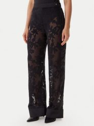Guess Spodnie materiałowe O5BB00 W4700 Czarny Regular Fit. Czarne spodnie materiałowe damskie Guess, z aplikacjami, z materiału. Za 399.99 zł.