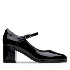 Półbuty Clarks. Czarne półbuty damskie Clarks, bez wzorów, bez obcasa, na obcasie, bez zapięcia. Za 249.99 zł.