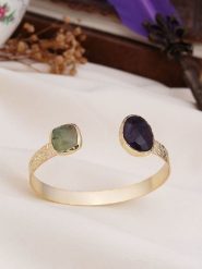 L'Atelier de Gaia Pozłacana bransoletka z elementami ozdobnymi rozmiar: onesize. Różowe bransoletki damskie L'Atelier de Gaia, pozłacane. Za 86.99 zł.