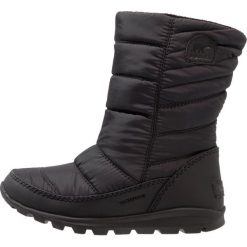 Sorel WHITNEY MID Śniegowce black. Czarne buty zimowe chłopięce Sorel, z materiału. W wyprzedaży za 191.40 zł.