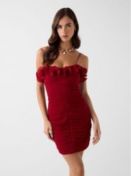 Guess Sukienka codzienna 180339 Czerwony Classic Fit. Czerwone sukienki damskie Guess, z aplikacjami, bez ramiączek. Za 695.00 zł.