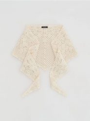 Ażurowa chusta z bawełny - złamana biel. Chusty damskie Reserved, w ażurowe wzory, z bawełny. Za 69.99 zł.