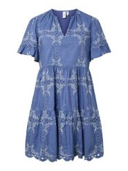 YAS Sukienka w kolorze niebieskim rozmiar: 34. Niebieskie sukienki damskie YAS, bez wzorów, z bawełny, bez ramiączek. Za 204.95 zł.