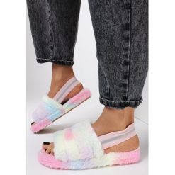 Mix kolorów Kapcie Catana. Czerwone kapcie damskie Born2be, z gumy. Za 34.99 zł.