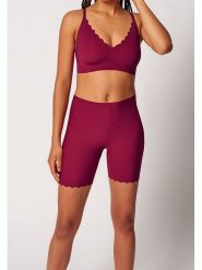 Skiny Szorty w kolorze jagodowym rozmiar: 40/42. Czerwone szorty damskie Skiny, bez wzorów, z podwyższonym stanem. Za 70.74 zł.