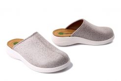 DR. BRINKMANN 600152-08 beige, klapki damskie. Brązowe klapki damskie Dr. Brinkmann, bez wzorów, bez obcasa, bez zapięcia. Za 258.93 zł.