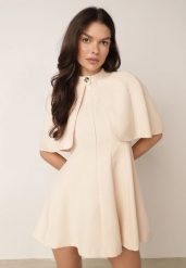 Beżowa Elegancka Sukienka Rozkloszowana z Narzutką Imitującą Pelerynkę Faneno. Brązowe sukienki damskie Born2be, bez wzorów, eleganckie, bez ramiączek. Za 199.99 zł.
