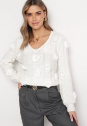 Biały Sweter z Wełną Ozdobiony Różami z Cyrkoniami Anires. Białe swetry klasyczne damskie Born2be, z wełny, bez kołnierzyka. Za 169.99 zł.