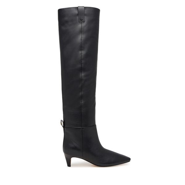 Kozaki MICHAEL Michael Kors. Czarne kozaki damskie MICHAEL Michael Kors, bez obcasa, na szpilce, bez zapięcia. Za 1,779.00 zł.