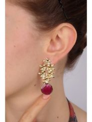 Pierres delicates Pozłacane kolczyki-wkrętki z agatami rozmiar: onesize. Żółte kolczyki damskie Pierres delicates, z agatem, pozłacane. Za 95.92 zł.