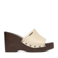 Klapki G-Star Raw. Brązowe klapki damskie G-Star Raw, bez wzorów, bez obcasa, bez zapięcia. Za 259.99 zł.