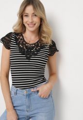 Czarno-Biały T-shirt z Bawełny z Koronką przy Dekolcie i Rękawach Alilama. Czarne t-shirty damskie Born2be, m, bez wzorów, z bawełny, bez kołnierzyka. Za 39.99 zł.