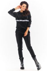 Czarna Welurowa Bluza Kangurka Logowaną Taśmą. Czarne bluzy damskie Awama, l, bez wzorów, z materiału, bez kaptura. Za 201.90 zł.
