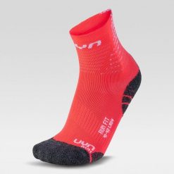 Skarpety do biegania damskie Uyn Run Fit Socks Red. Czerwone skarpetki damskie Uyn, bez wzorów. Za 69.99 zł.