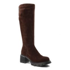 Brązowe Kozaki Artiker Eleganckie Buty Damskie. Brązowe kozaki damskie Artiker, na zimę, bez obcasa, na obcasie, bez zapięcia. Za 458.99 zł.