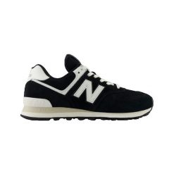 Buty New Balance Czarne sneakersy lifestyle. Czarne obuwie sportowe damskie New Balance, z zamszu, bez zapięcia. Za 468.10 zł.