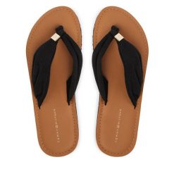 Japonki Tommy Hilfiger. Czarne klapki damskie Tommy Hilfiger, bez wzorów, bez obcasa, bez zapięcia. Za 209.99 zł.