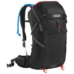 Plecak turystyczny z bukłakiem Camelbak Fourteener 32L. Czarne plecaki Camelbak, bez wzorów. Za 883.99 zł.