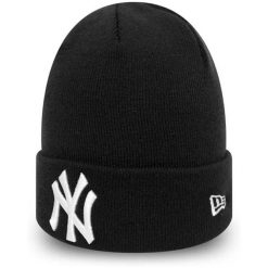 Czapka New Era MLB Essential Cuff Beanie New York Yankees. Czarne czapki damskie New Era, bez wzorów. Za 120.75 zł.