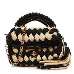 Torebka DeeZee. Czarne torebki klasyczne damskie DeeZee, bez dodatków. Za 129.99 zł.