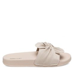 Klapki Jenny Fairy. Brązowe klapki damskie Jenny Fairy, bez wzorów, bez obcasa, bez zapięcia. Za 59.99 zł.