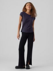Vero Moda Koszulka "Ava" w kolorze granatowym rozmiar: M. Niebieskie bluzki damskie Vero Moda, m, bez wzorów, z lyocellu, bez kołnierzyka, bez ramiączek. Za 61.31 zł.
