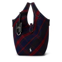 Torebka Polo Ralph Lauren. Torebki klasyczne damskie Polo Ralph Lauren, bez dodatków. Za 2,699.00 zł.
