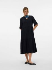 Vero Moda Sukienka "Easy" w kolorze czarnym rozmiar: S. Czarne sukienki damskie Vero Moda, bez wzorów, z wiskozy, bez ramiączek. Za 41.79 zł.