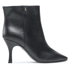Botki Patrizia Pepe. Czarne botki damskie Patrizia Pepe, bez obcasa, na szpilce, bez zapięcia. Za 2,239.00 zł.