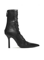 Patrizia Pepe Botki 2Y0020/V038-K103 Czarny. Czarne botki damskie Patrizia Pepe, ze skóry, bez obcasa, na szpilce, bez zapięcia. Za 1,859.00 zł.