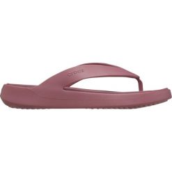 Klapki basenowe damskie Crocs Getaway Flip. Czarne klapki damskie Crocs, bez wzorów, bez obcasa, bez zapięcia. Za 166.00 zł.