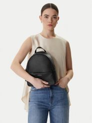 Coccinelle Plecak U45 Coccinellenory E1 U45 14 02 01 Czarny. Czarne plecaki Coccinelle, bez wzorów, ze skóry. Za 1,349.00 zł.