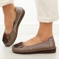 Khaki skórzane półbuty damskie Potocki 15309. Brązowe półbuty damskie POTOCKI, na jesień, bez wzorów, z jeansu, z okrągłym noskiem, bez obcasa, na płaskiej podeszwie, bez zapięcia. Za 219.00 zł.