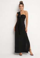 Czarna Koktajlowa Taliowana Sukienka na Jedno Ramię z Metaliczną Ozdobą Divalline. Czarne sukienki damskie Born2be, z aplikacjami, eleganckie, bez ramiączek. Za 159.99 zł.