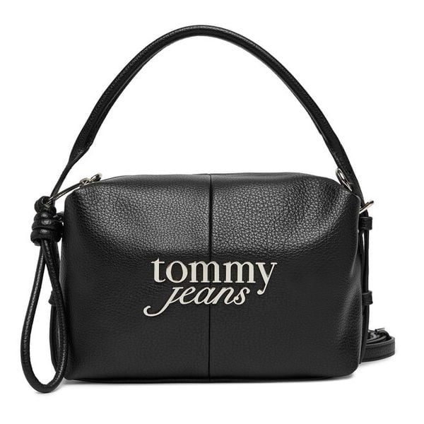 Torebka Tommy Jeans. Czarne torebki klasyczne damskie Tommy Jeans, z jeansu, bez dodatków. Za 279.99 zł.