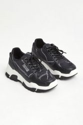 Sneakersy damskie VERSACE JEANS COUTURE. Obuwie sportowe damskie Versace Jeans Couture, z jeansu, bez zapięcia. W wyprzedaży za 671.30 zł.