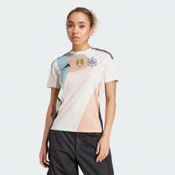 Koszulka Spain 25 (Women's Team) Away. Białe bluzki damskie Adidas, m, bez wzorów, bez kołnierzyka, bez ramiączek. Za 449.00 zł.