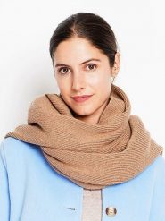 William de Faye Szal w kolorze karmelowym rozmiar: onesize. Brązowe szaliki damskie William de Faye, bez wzorów, z materiału. Za 113.99 zł.