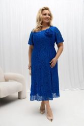 Szafirowa sukienka Dorisse Koronka MIDI rozkloszowana koronkowa na podszewce PLUS SIZE XXL OVERSIZE WIOSNA. Niebieskie sukienki damskie Moda Size Plus Iwanek, bez wzorów, z elastanu, eleganckie, bez ramiączek. Za 359.90 zł.