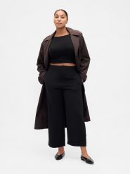 GAP Spodnie w kolorze czarnym rozmiar: 44. Czarne spodnie materiałowe damskie GAP, bez wzorów, z materiału. Za 143.90 zł.