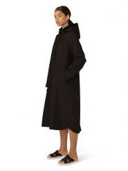 Ilse Jacobsen Płaszcz przeciwdeszczowy w kolorze czarnym rozmiar: 34. Czarne płaszcze damskie Ilse Jacobsen, bez wzorów, bez kaptura. Za 304.99 zł.