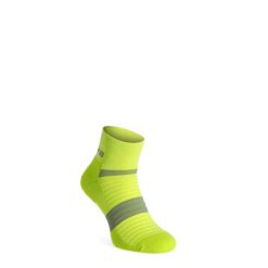 Skarpety biegowe Inov-8 Active Mid Sock. Zielone skarpetki damskie Inov-8, bez wzorów. Za 44.99 zł.